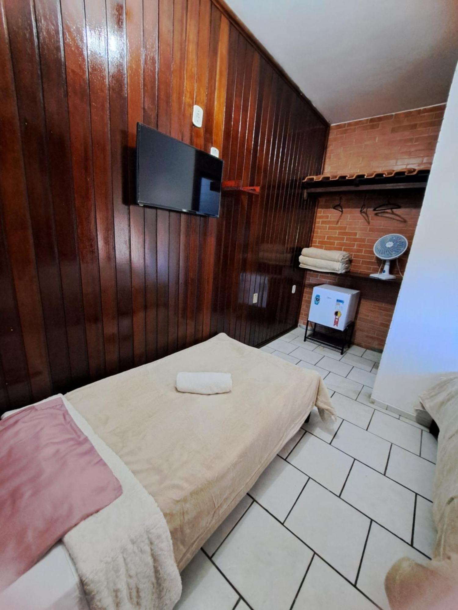 Pousada Luar De Penedo Habitación foto